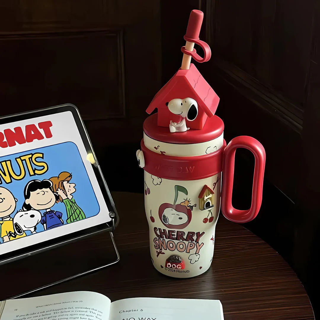 Cute Snoopy 3D Sipper Bottle