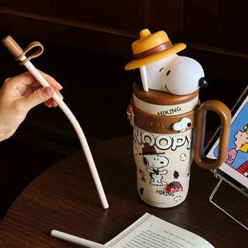 Cute Snoopy 3D Sipper Bottle