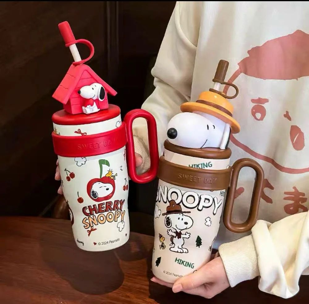 Cute Snoopy 3D Sipper Bottle